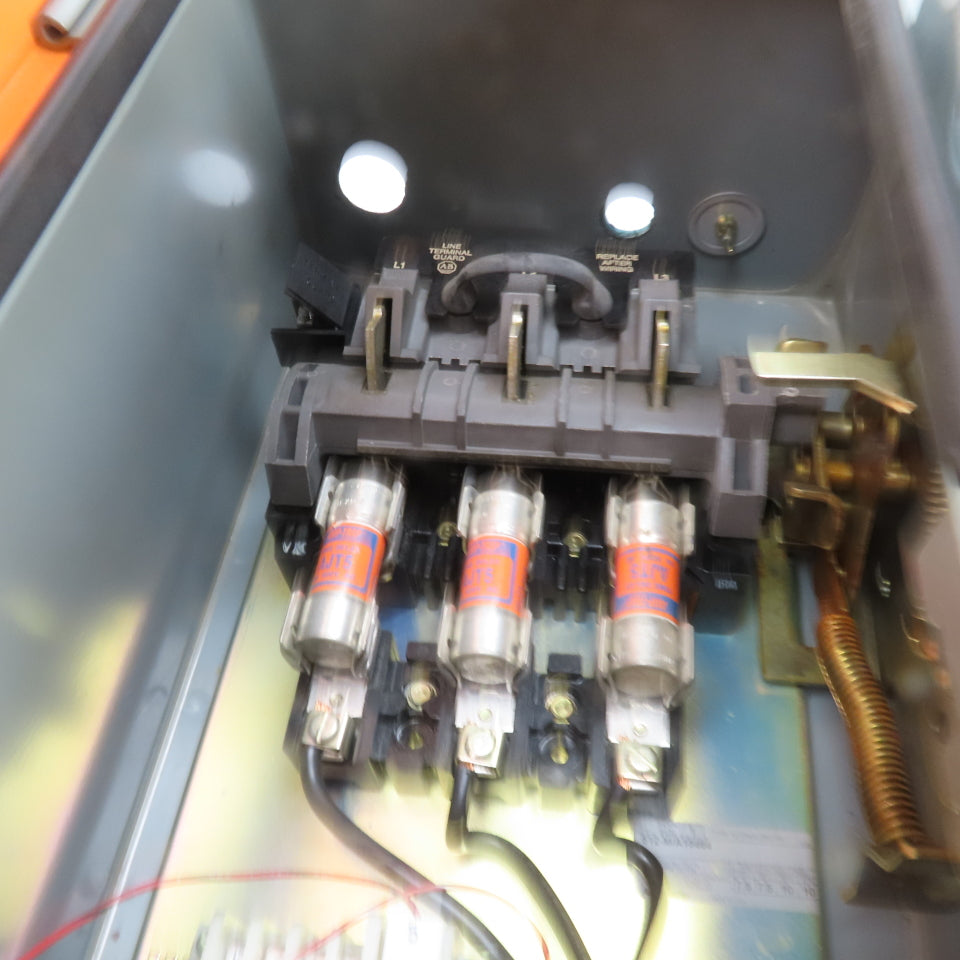 Allen-Bradley 512-M/A15464 Fusible Combination Motor Starter Disconnect 600V 3Ph