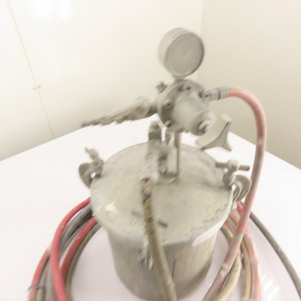 Binks 2001 2 Gallon Pneumatic Paint Pressure Pot Spray Tank w/ Spray Gun & Hoses