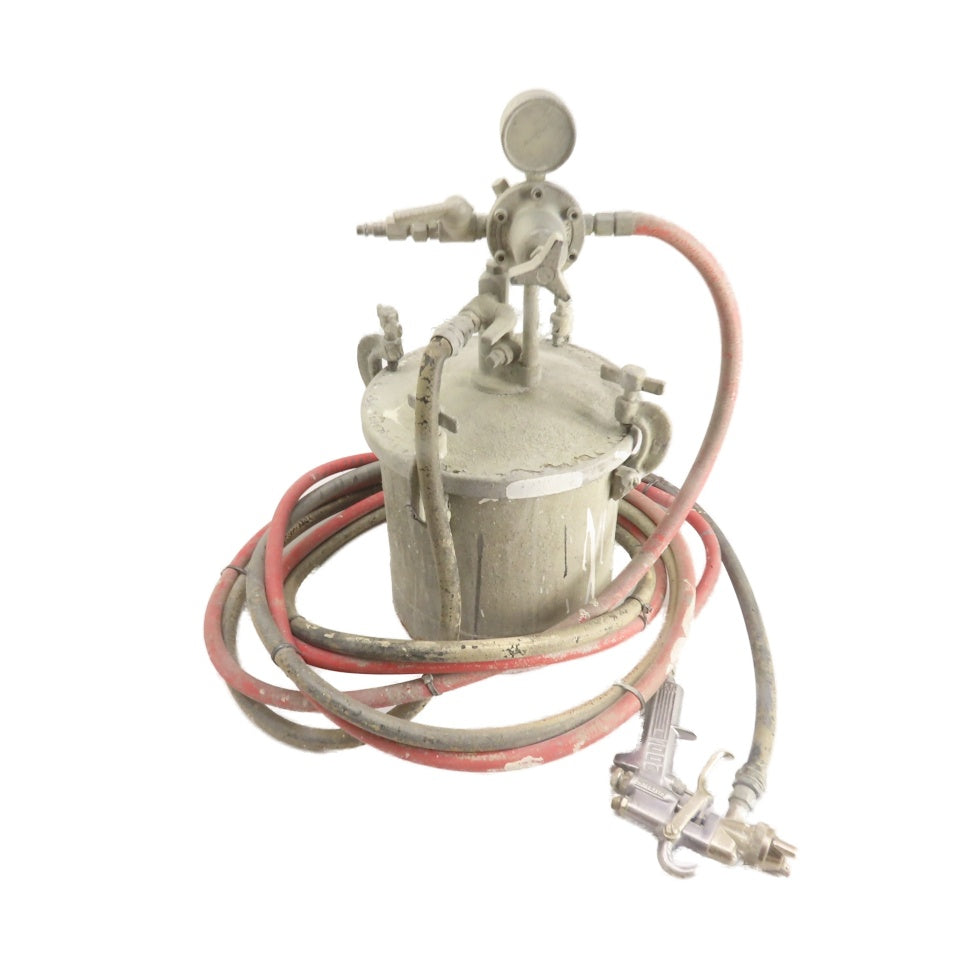 Binks 2001 2 Gallon Pneumatic Paint Pressure Pot Spray Tank w/ Spray Gun & Hoses