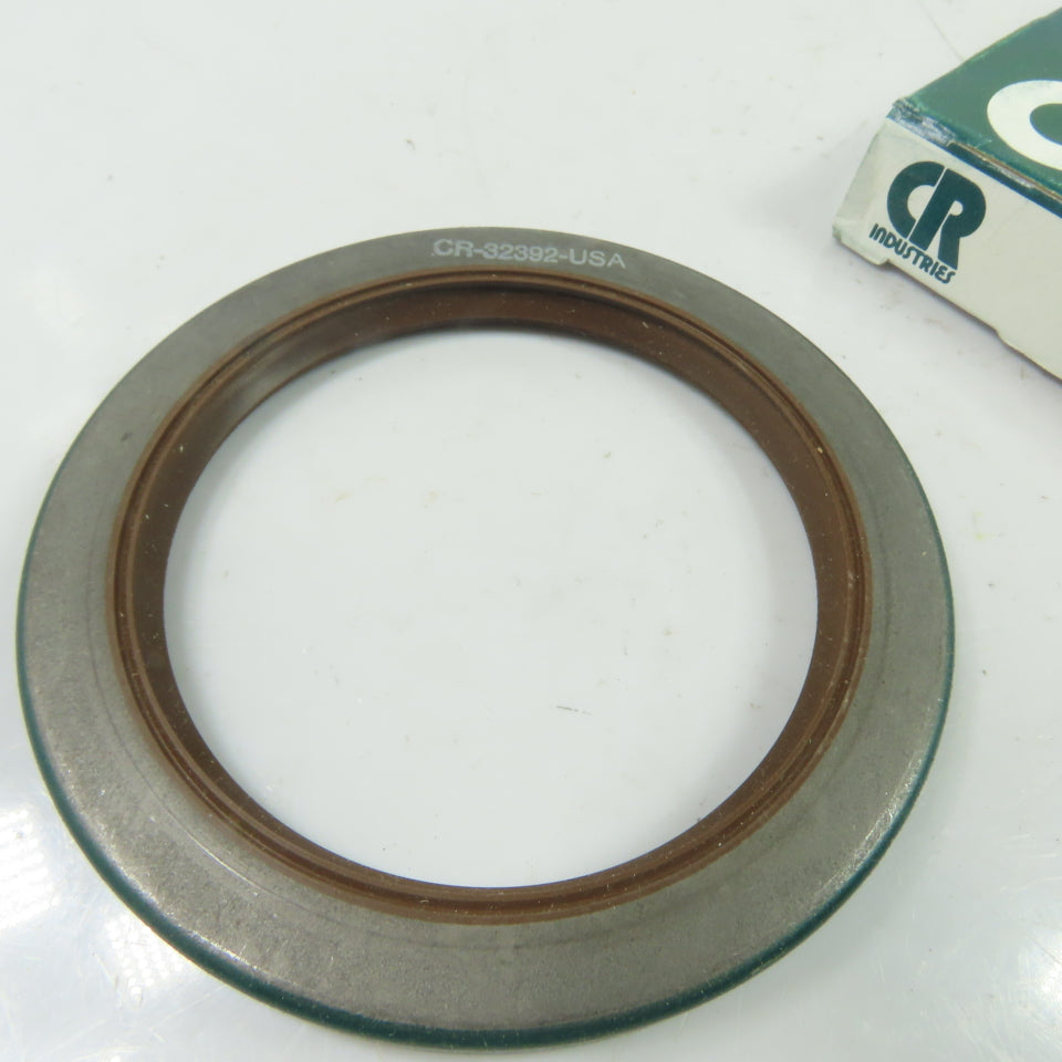 CR Industries 32392 Double Lip Oil Seal 3-1/4" Shaft Dia NEW