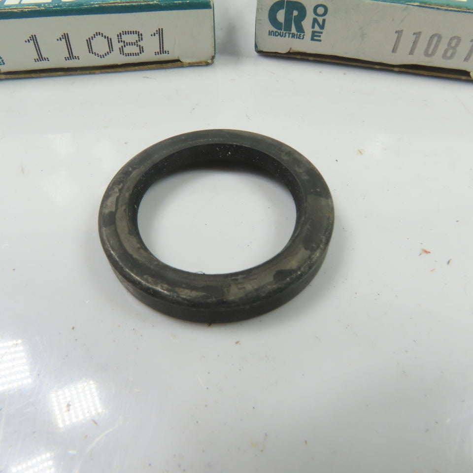 CR Industries 11081 Oil Seal New Lot Of 2