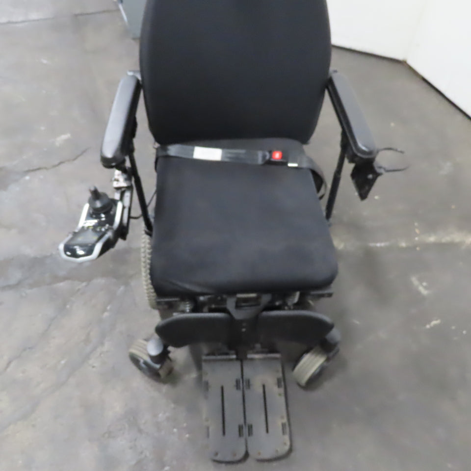 Quantum Q6 Edge Q6 Edge Power Wheelchair With Headrest And Footrest