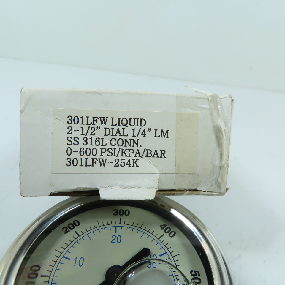 PIC Gauges 301LFW-254K 0-600 PSI Liquid-Filled Pressure Gauge 2-1/2" Dial