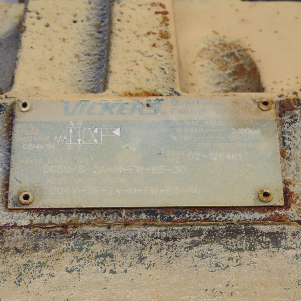 Vickers DG5S-8-2A-M-FW-B5-30 Pilot Operated Directional Valve 110/120V 3000 PSI