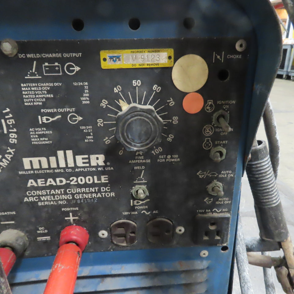 Miller AEAD-200LE Constant Current DC Arc Welder Generator Onan Gas Motor
