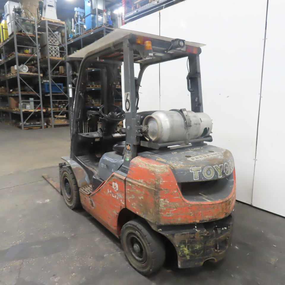 Toyota 8FGU25 4100Lbs. 3 Stage LP Gas Forklift 189" Lift 48"x4" Forks 2007