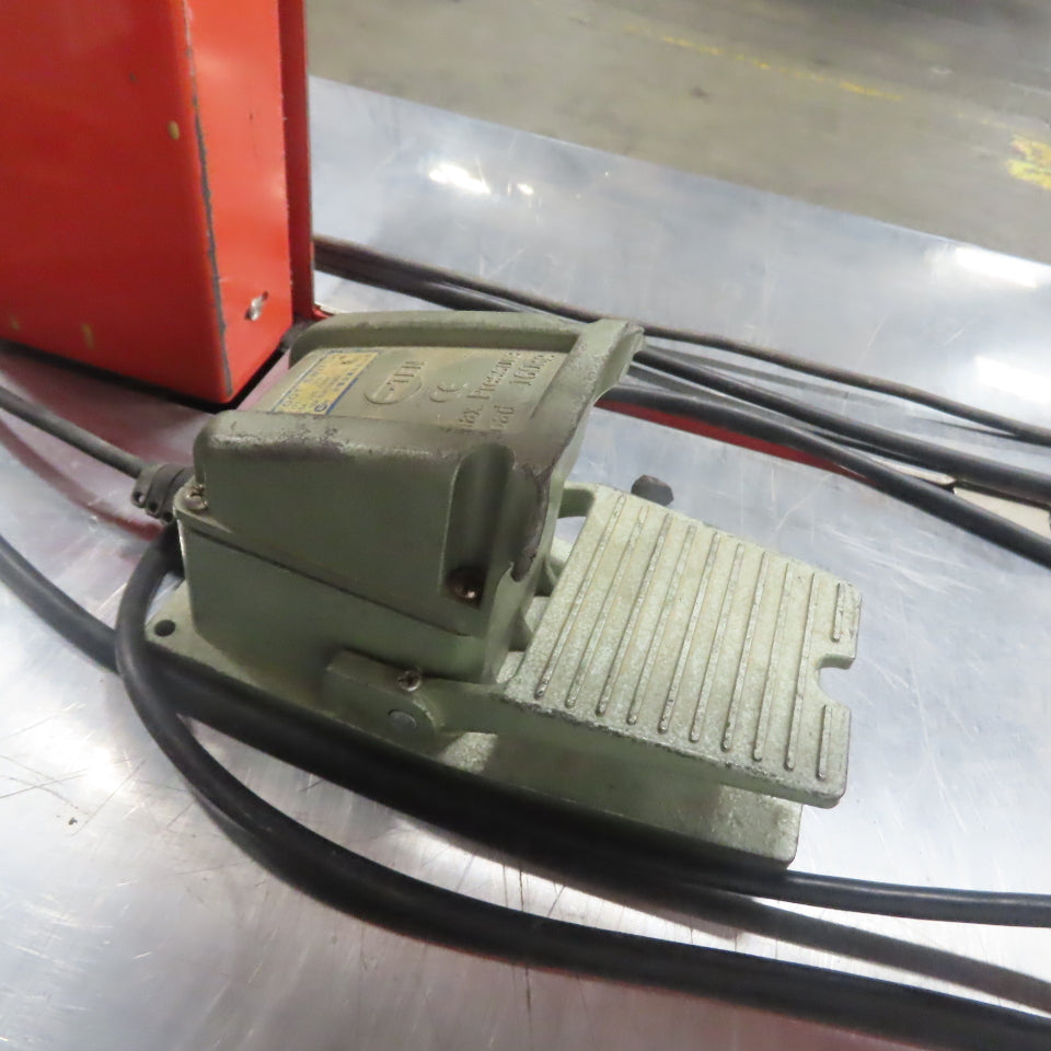 Samuel P-702 Semi-Automatic Arch Strapping Machine 110V 1Ph w/ Foot Pedal