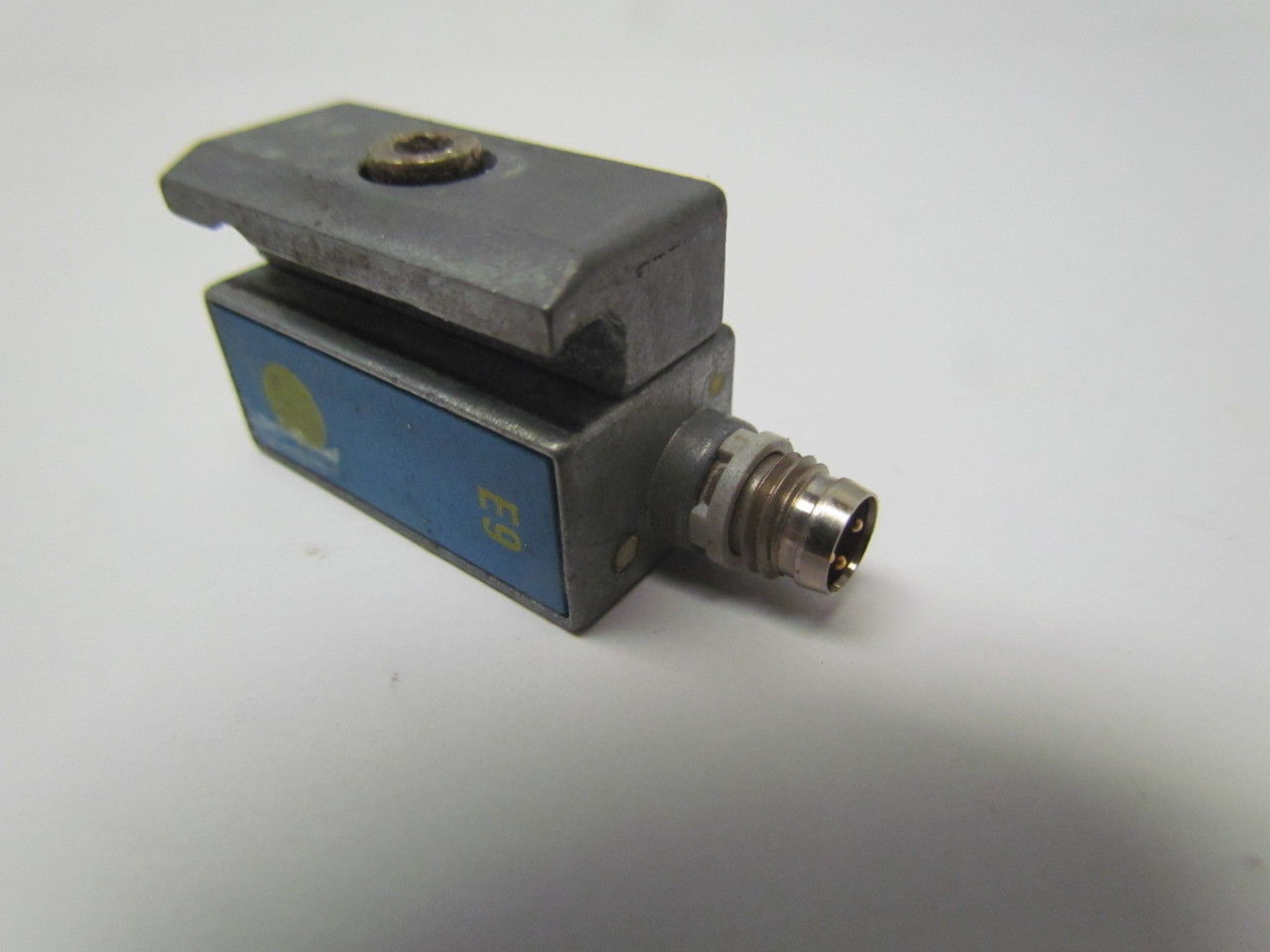 Festo SMTO-1-PS-5-LED-24-B Electronic Proximity Switch Piston Position Sensor