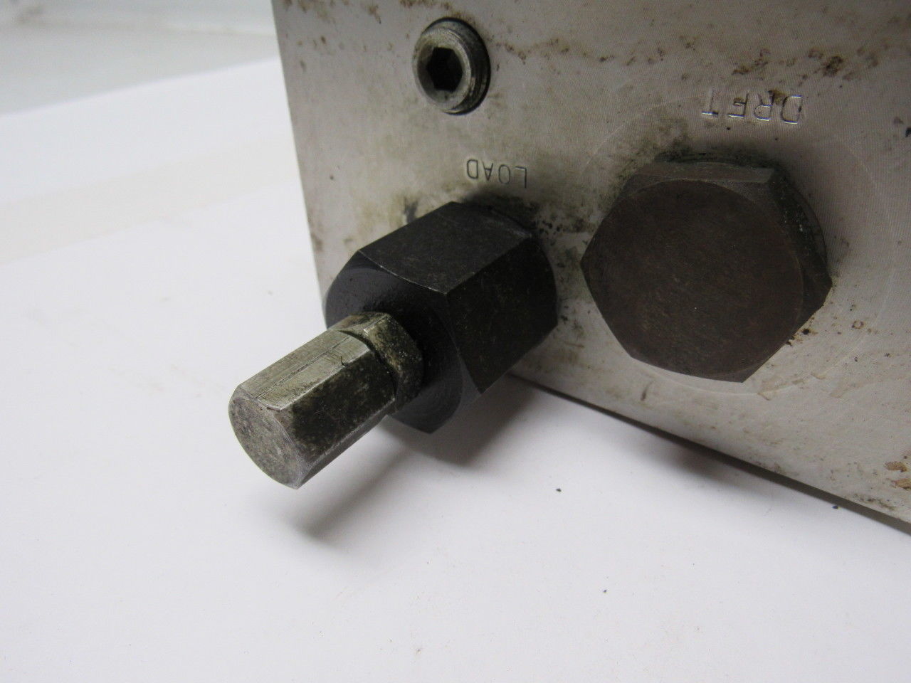 Hydraulic Manifold Block  From Raymond Pacer Model 60 Forklift