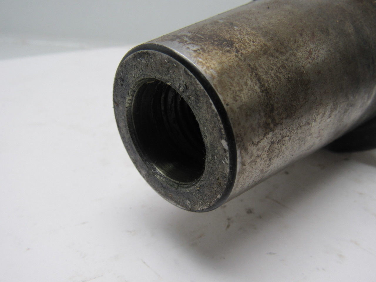 Lyndex B5006-1250 BT50 End Mill Holder 1-1/4" Bore 4" Projection Weldon Style