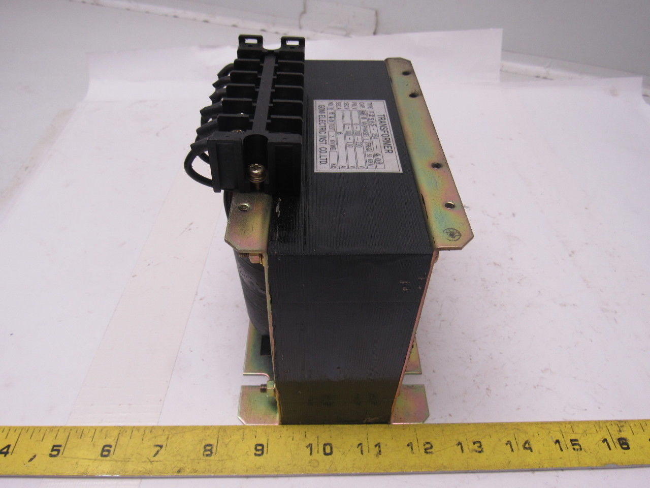 Gomi Electric E2565-254-409 Transformer 200/220P 100/110V Sec 1Ph. 2 KV