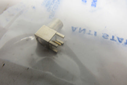 AEP 3042-7511-000 Mini RF 90° Connector Lot Of 10