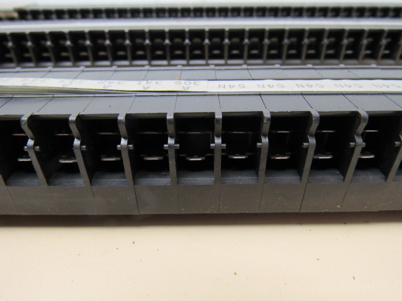 KG15, KG30 Terminal Blocks Plate Mounted 120 Contacts 17"X11" Plate 15 & 30 Amp