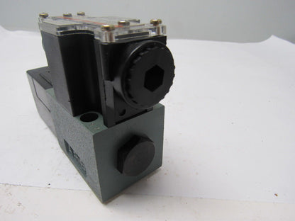 Sumitomo SD4GS-AcB-02B-D24-21-Z WD-21B-07 Directional Control Valve 24VDC