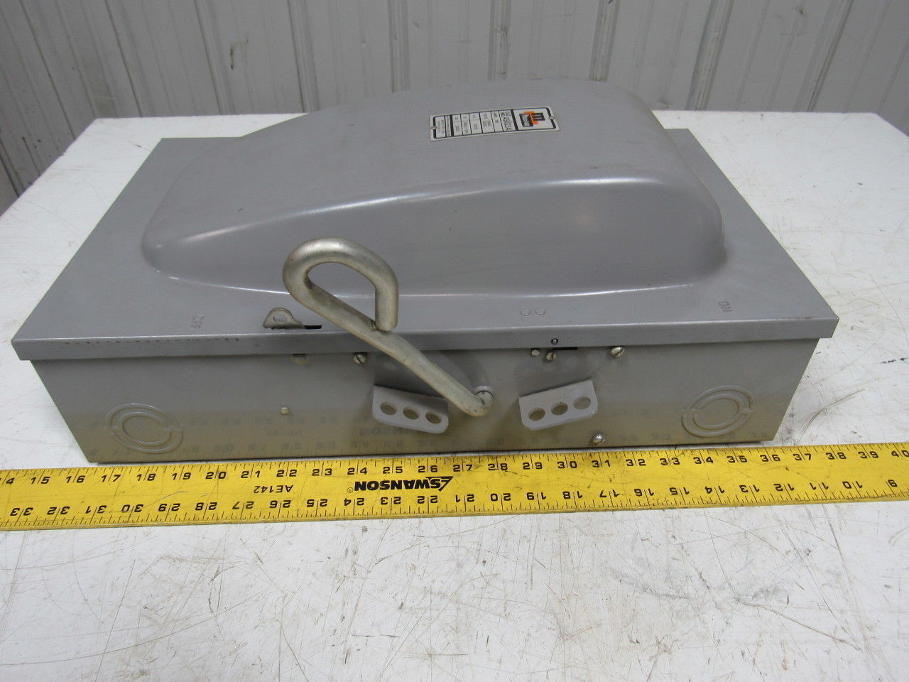 Murray AS323A 100A 2 Pole Fusible Safety Switch 240V/15hp   250VDC/20hp
