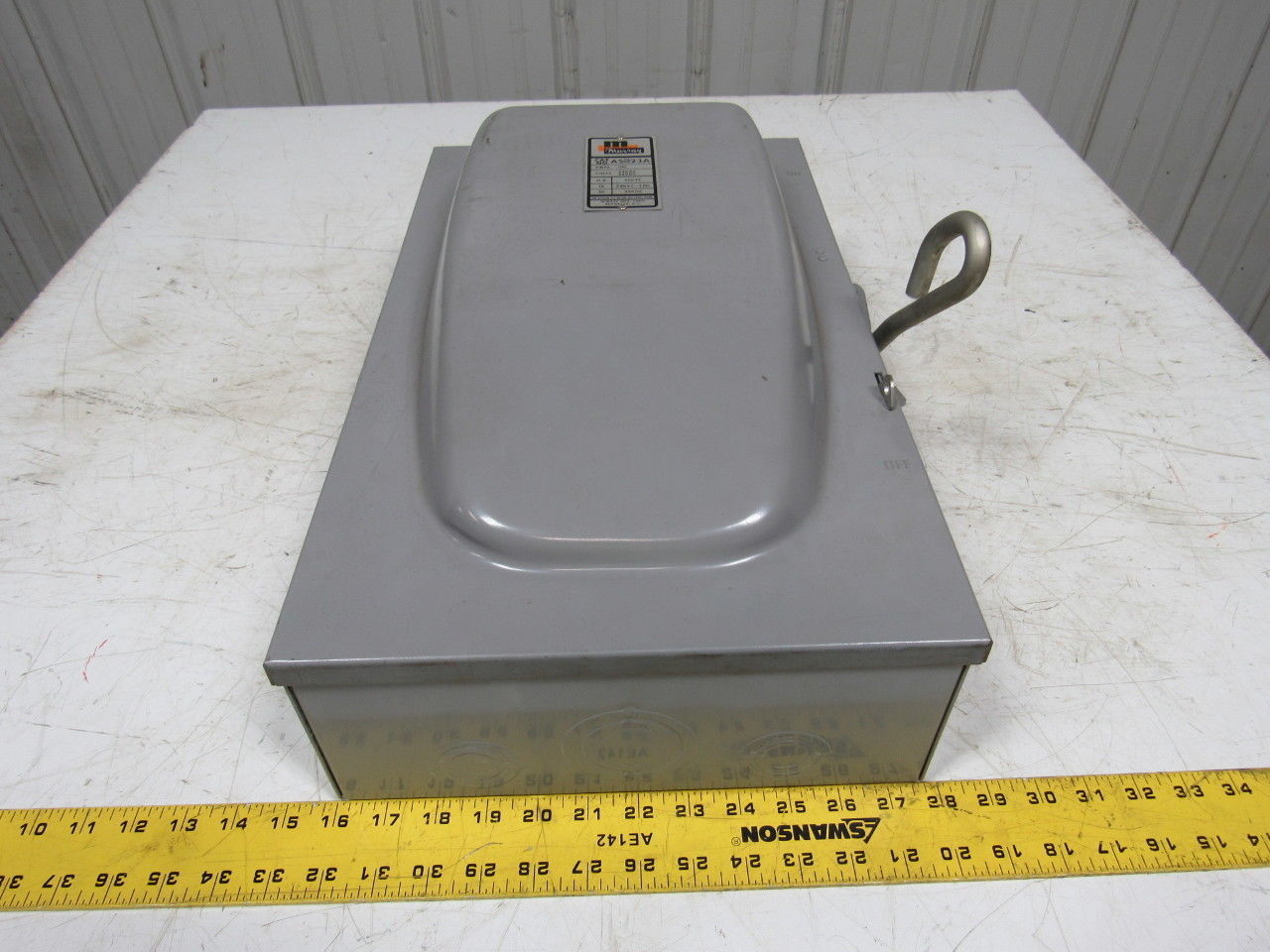 Murray AS323A 100A 2 Pole Fusible Safety Switch 240V/15hp   250VDC/20hp