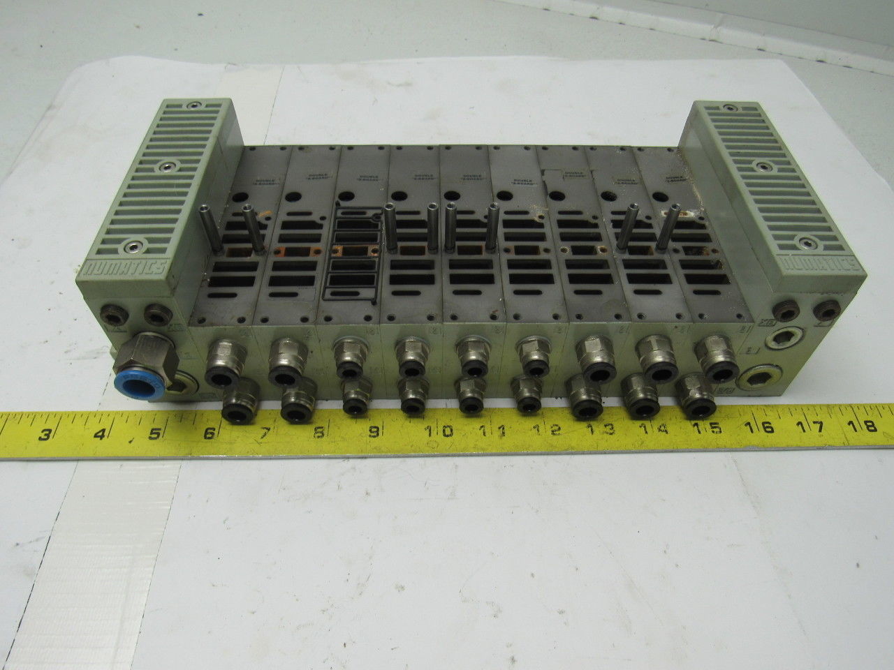 Numatics Ser. 239 Double Z Board 9 Port Pneumatic Air Manifold Assembly W/Caps