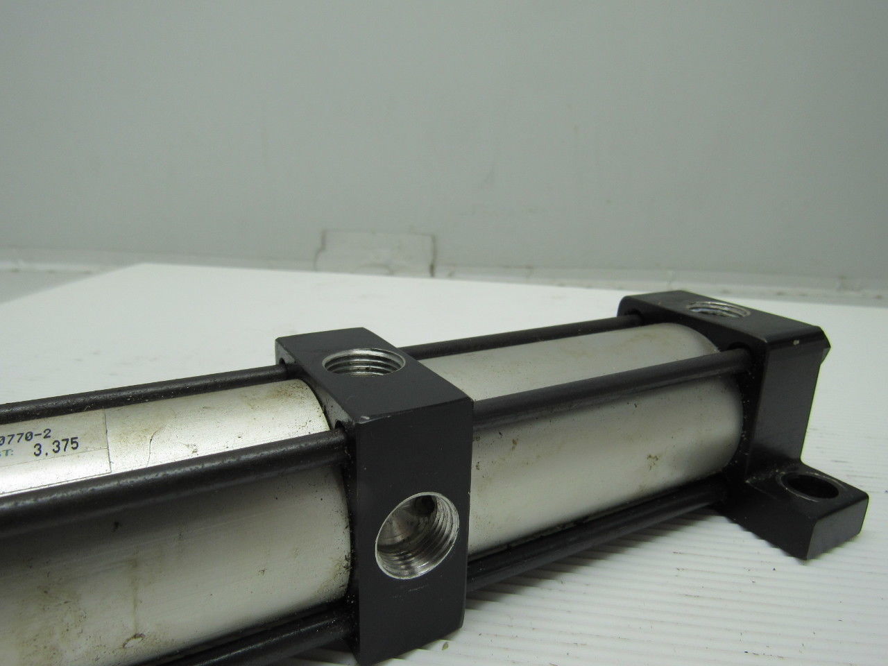 Numatics S2AK-03G4Z-AMU202A 1-1/2 Bore 3.375" Stroke Multi Position Air Cylinder