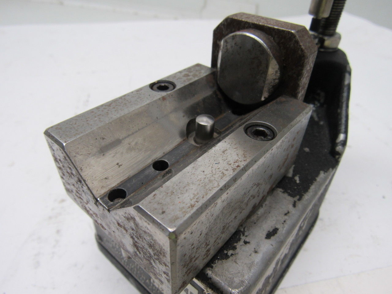 Dow Gage Model 10 Dial Manual Precision Parts Comparator Gauge .005mm Increment