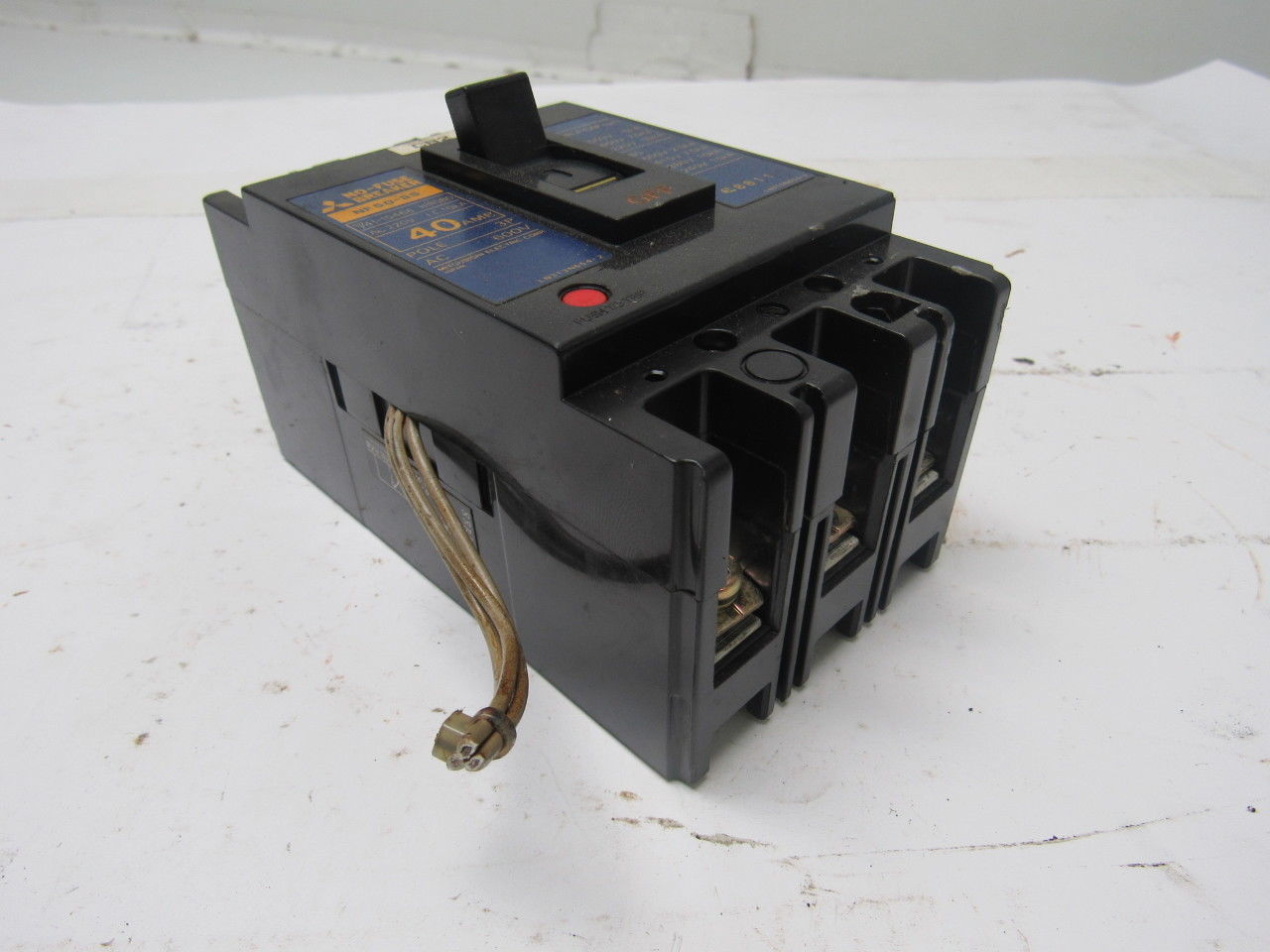 Mitsubishi Electric NF50-SS 40A No Fuse Breaker 600V 3 pole