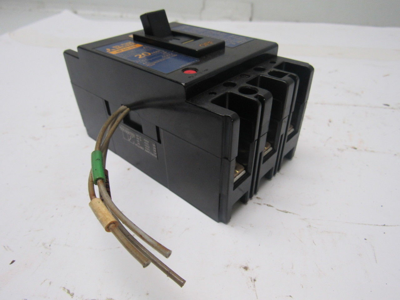 Mitsubishi Electric NF30-SS 20A No Fuse Breaker 3 Pole 600V
