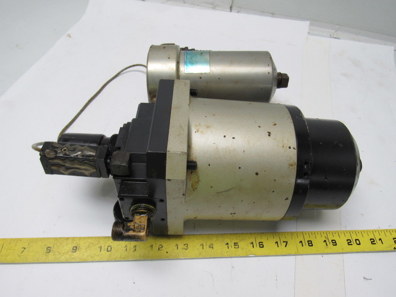 SMC AMR4100 Mist Separator Regulator W/Sun Drain Y-301