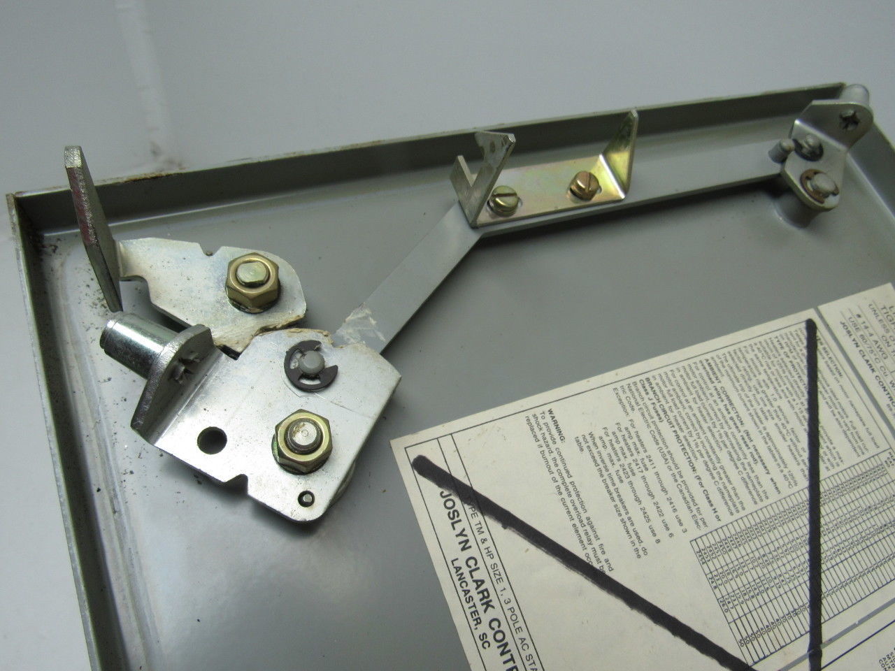 Joslyn Clark C18TAX6031500T Fusible Disconnect Switch Enclosure