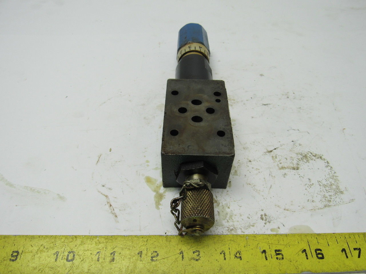 Vickers DGMX1-3-PP-AK 21-B Hydraulic Valve Pressure Reducing Keyed