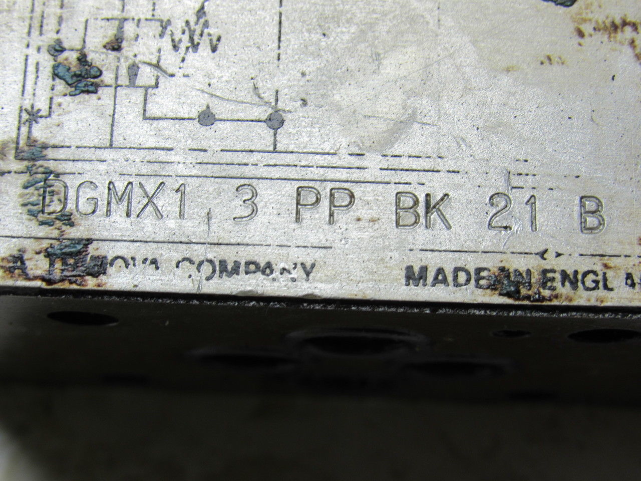Vickers DGMX1-3-PP-AK 21-B Hydraulic Valve Pressure Reducing Keyed