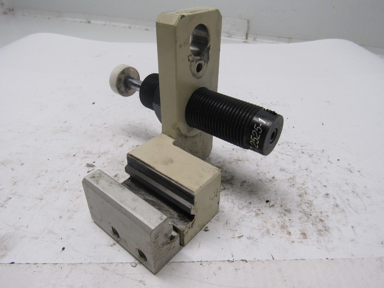CJAC AC2525-1 Hydraulic Shock Mini Buffer