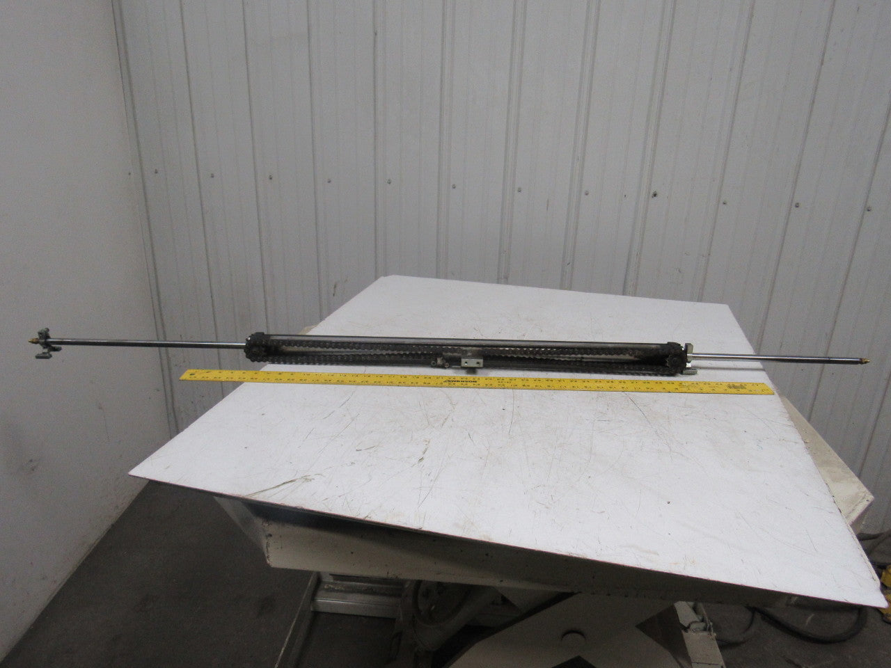 Smooth Round Pneumatic Air Cylinder 35-1/2" Stroke 5/8" Rod 1-1/8" Bore