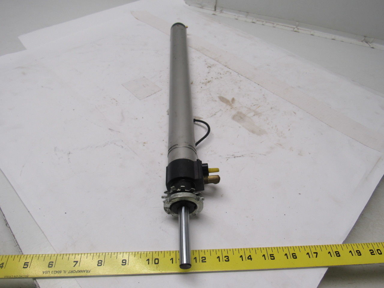 Pneumatic Air Robot Cylinder 32-1/2" stroke 1-1/2" Bore Double End