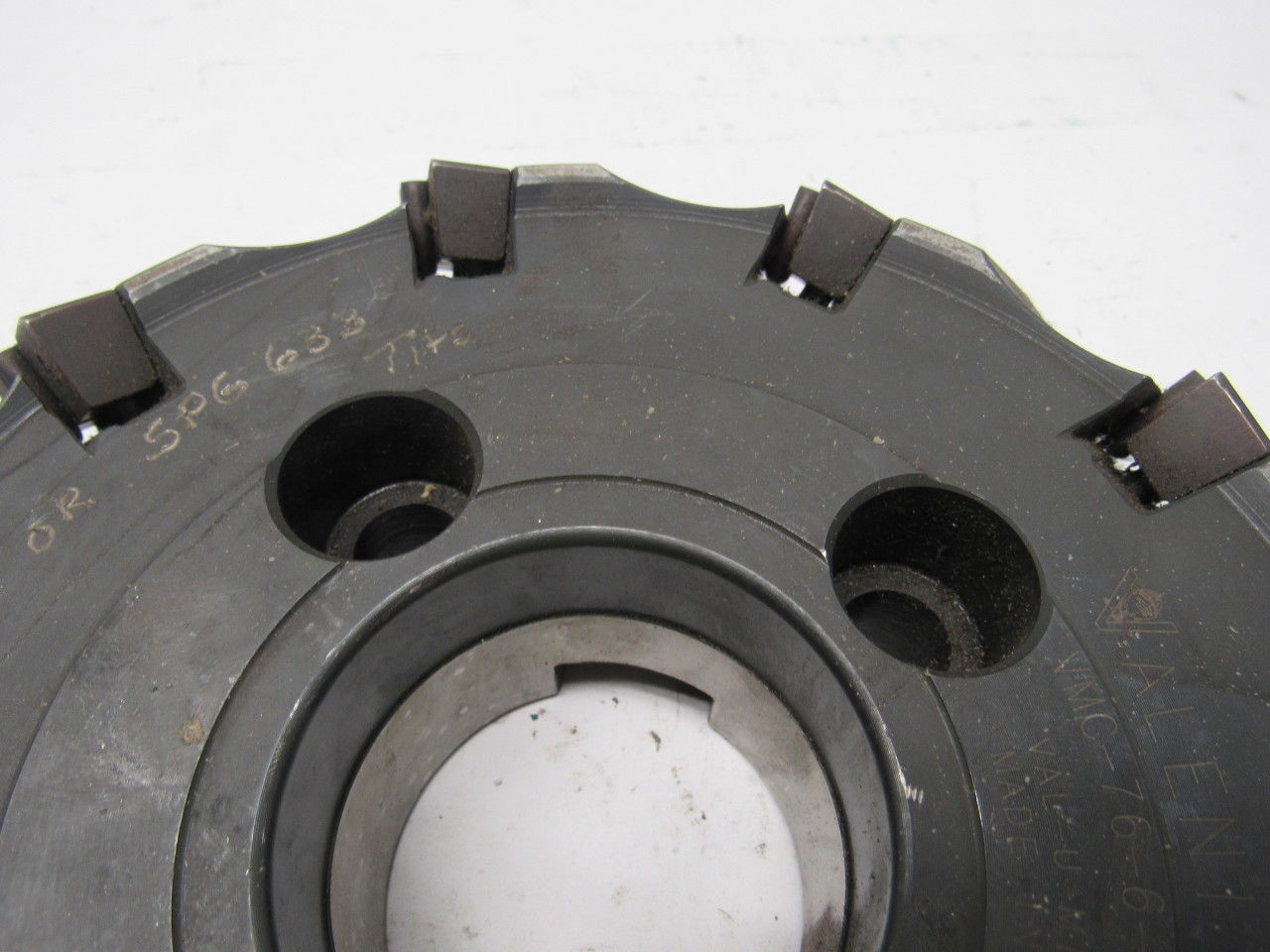 Valenite VMC-76-6-0810 R 8T0 8" Shoulder Mill Cutter 45° 2.500" Arbor