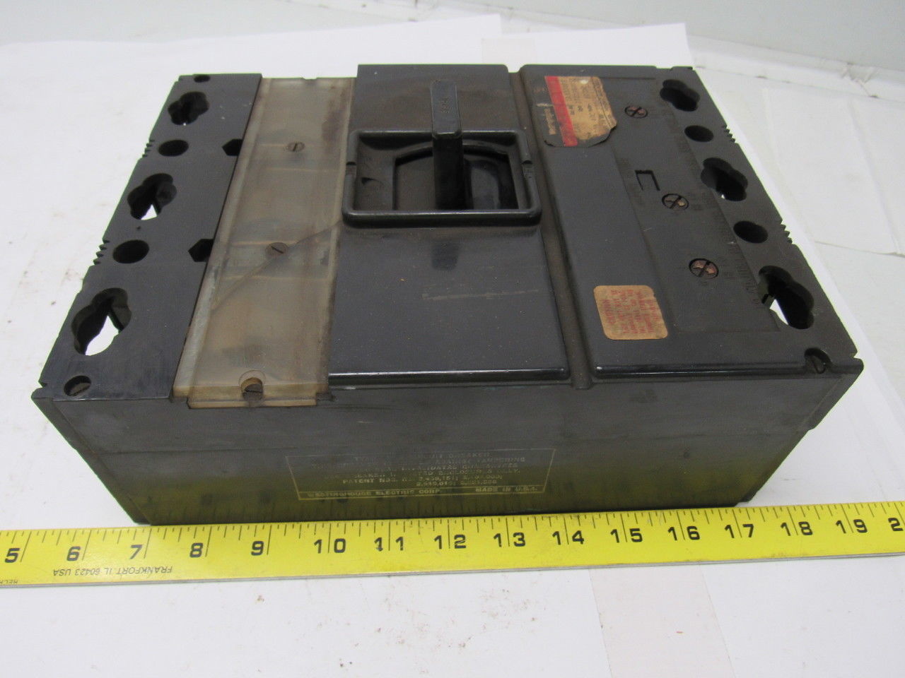 Westinghouse LAB3300S Style 372D300G58 300A 600V Circuit Breaker