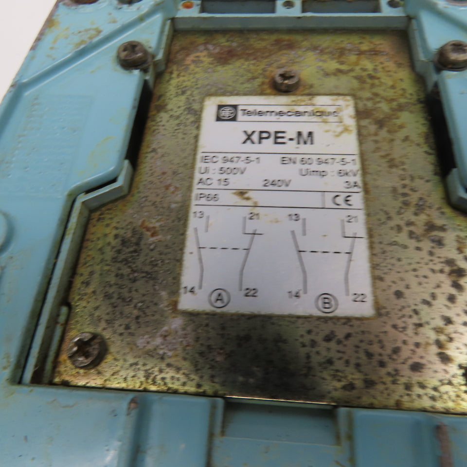 Telemecanique XPE-M 500V Foot Pedal Operator Switch