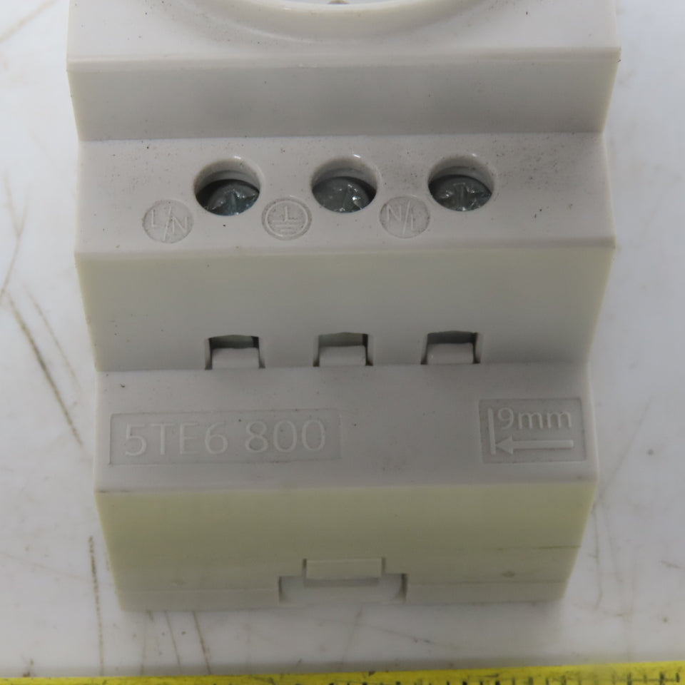Siemens 5TE6 800 Shuko Female Socket Outlet Din Rail Mount 230V 16A