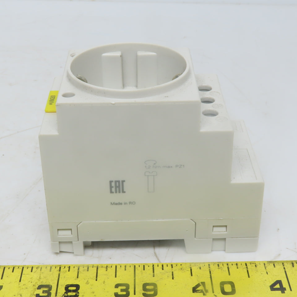 Siemens 5TE6 800 Shuko Female Socket Outlet Din Rail Mount 230V 16A