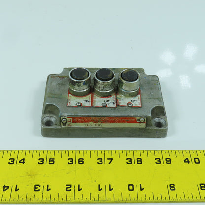 Killark XCS-0A9 3-Button Momentary Contact Hazardous Location Push Switches 600V
