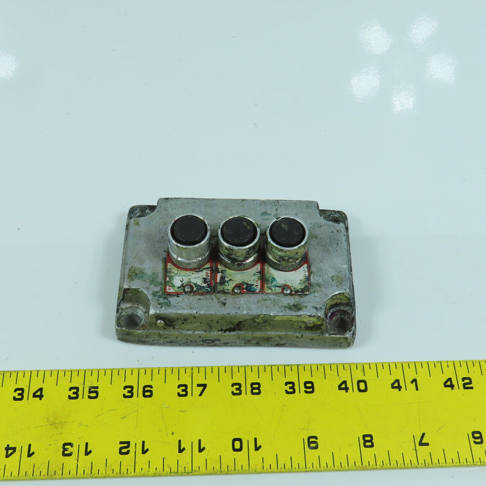 Killark 240011 X-10 3-Button Momentary Contact Hazardous Location Switches 600V