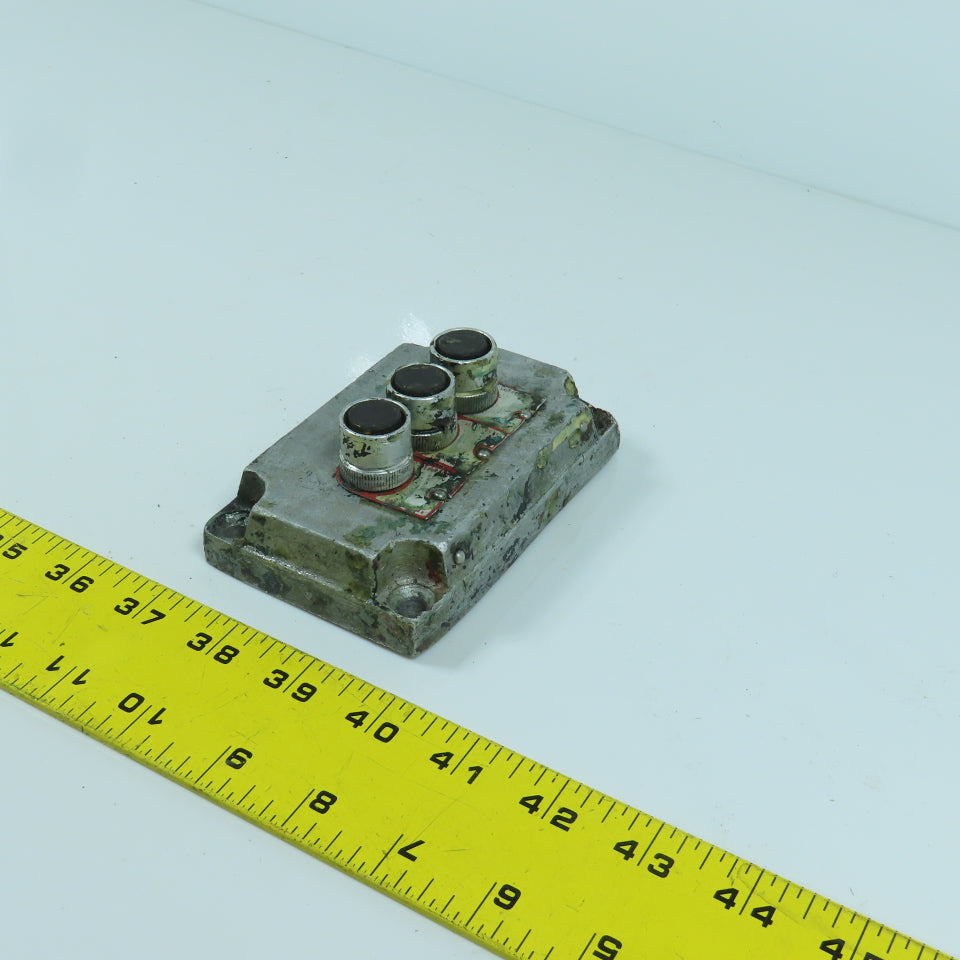 Killark 240011 X-10 3-Button Momentary Contact Hazardous Location Switches 600V
