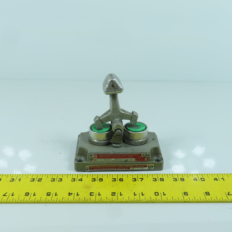 Killark XCS-0B5 2-Button Momentary Contact Switch Hazardous Location W/Handle