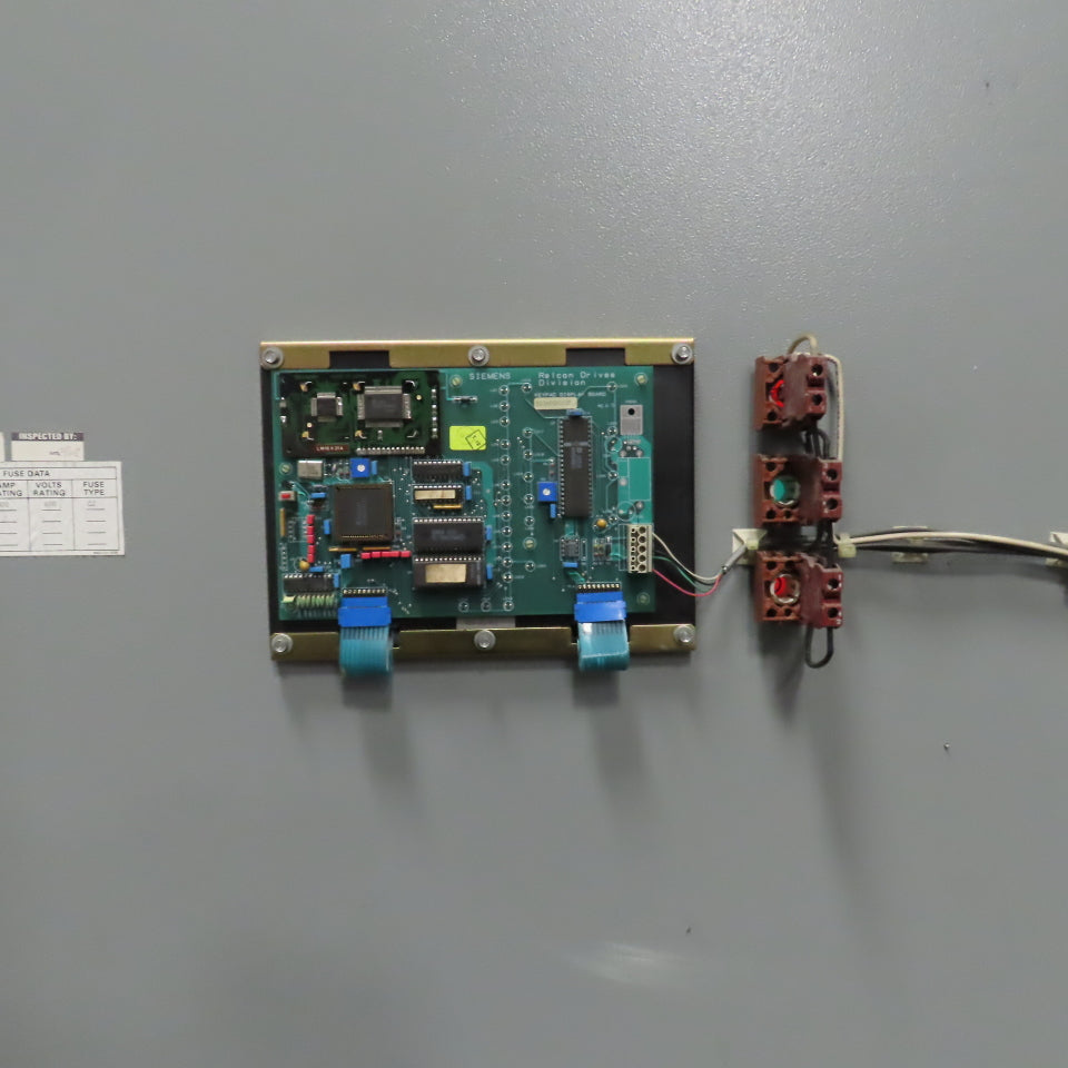 Siemens 6SE85-100-4C 100HP 120A AC Drive 460V 3PH Input 0-460V 2-66Hz Output